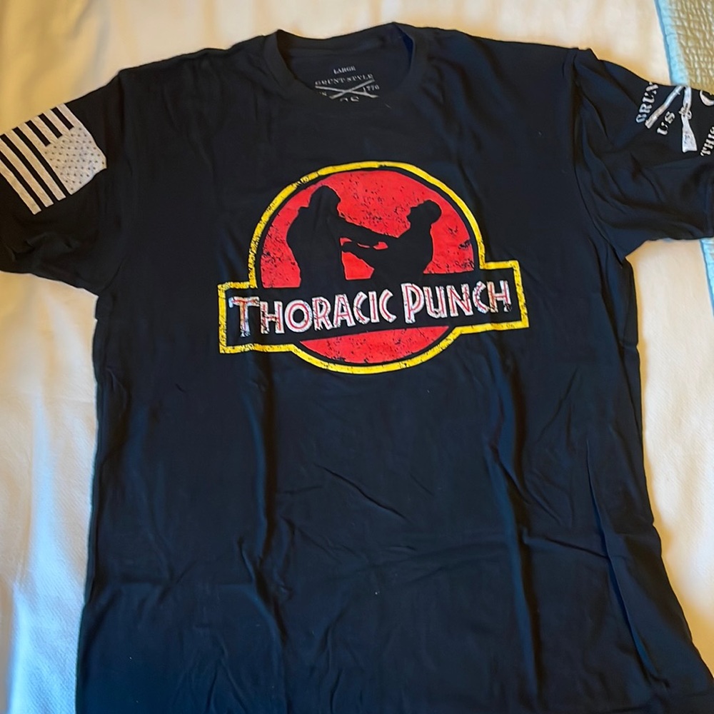 EUC men’s authentic Grunt style “thoracic punch” T-shirt size large